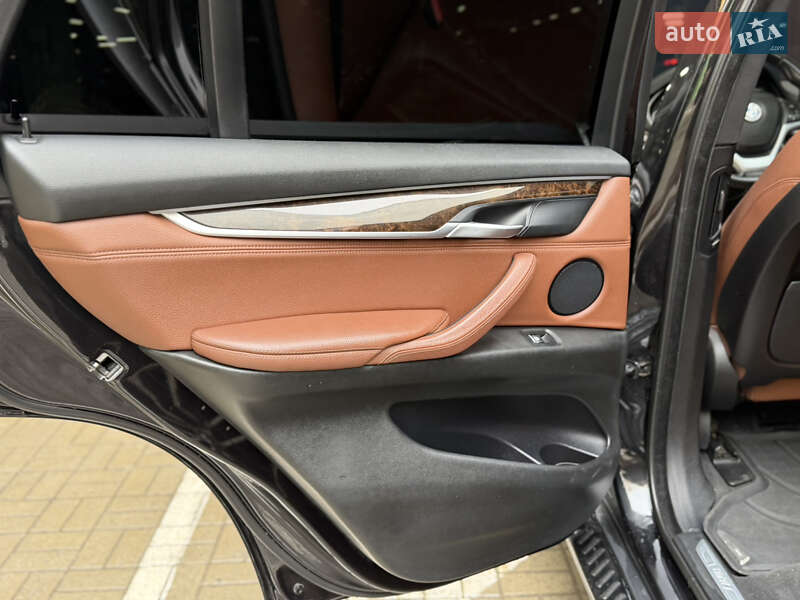 Внедорожник / Кроссовер BMW X5 2015 в Киеве