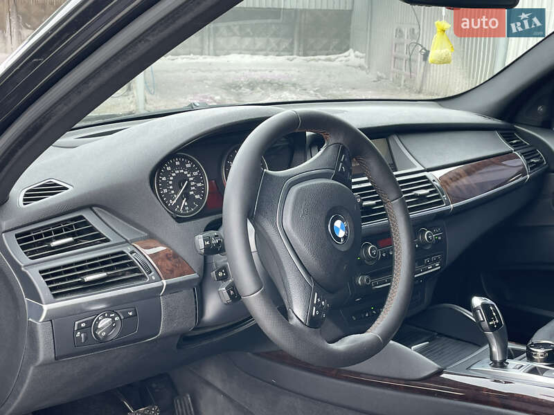 Внедорожник / Кроссовер BMW X5 2008 в Теофиполе