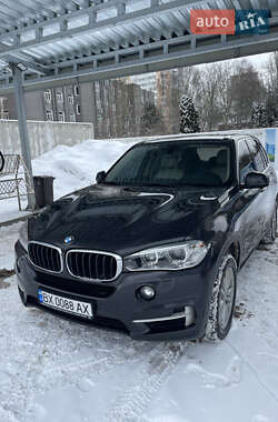 Внедорожник / Кроссовер BMW X5 2017 в Хмельницком