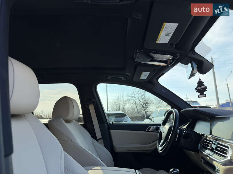 Внедорожник / Кроссовер BMW X5 2019 в Луцке