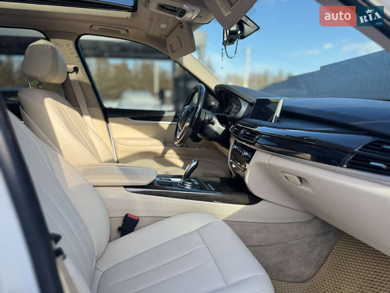 Позашляховик / Кросовер BMW X5 2014 в Львові