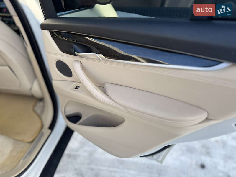 Позашляховик / Кросовер BMW X5 2014 в Львові