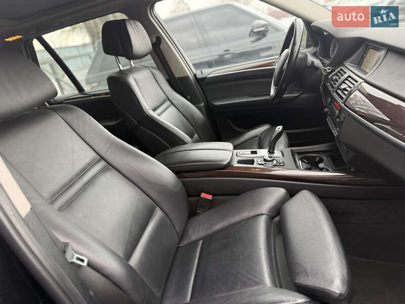 Позашляховик / Кросовер BMW X5 2012 в Рівному