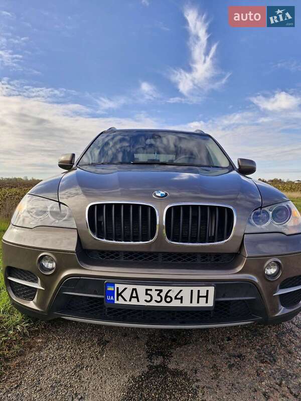 Позашляховик / Кросовер BMW X5 2011 в Києві фото 14 Позашляховик / Кросовер BMW X5 2011 в Києві