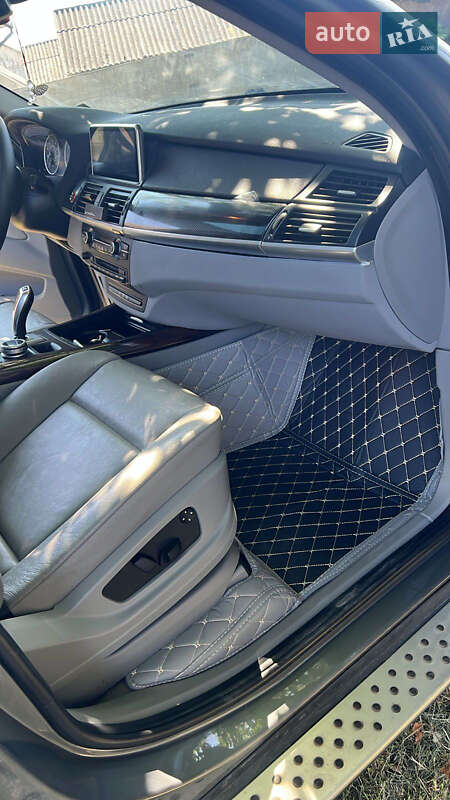 Внедорожник / Кроссовер BMW X5 2008 в Новоселице