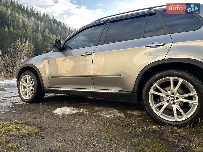 Позашляховик / Кросовер BMW X5 2011 в Микуличині