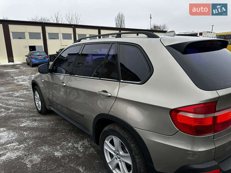 Позашляховик / Кросовер BMW X5 2008 в Рівному