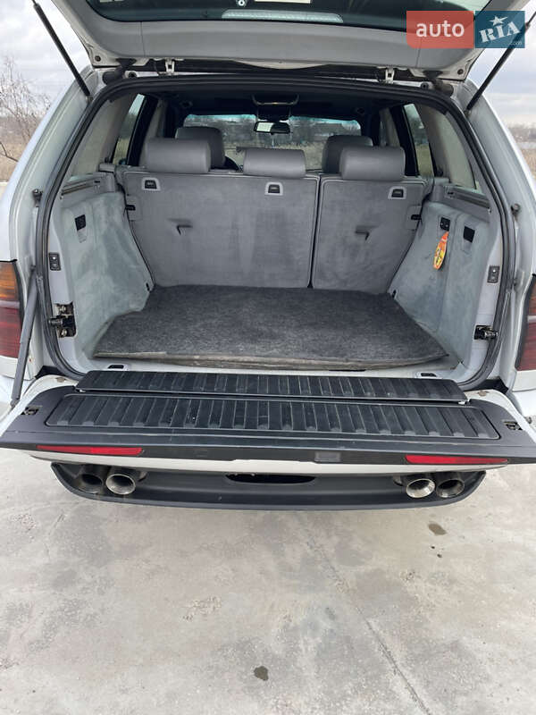 Внедорожник / Кроссовер BMW X5 2001 в Новой Одессе