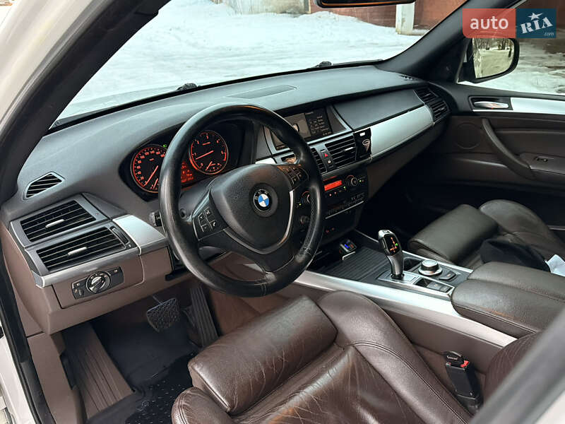 Позашляховик / Кросовер BMW X5 2009 в Чернігові