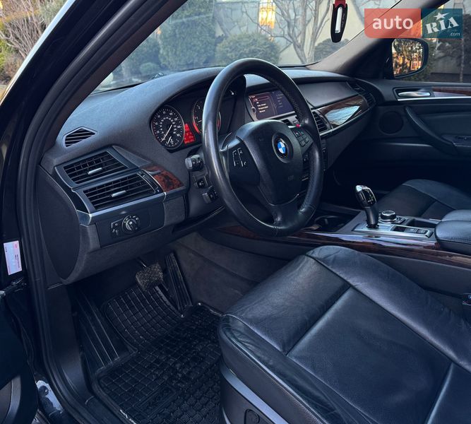 Внедорожник / Кроссовер BMW X5 2011 в Сарнах