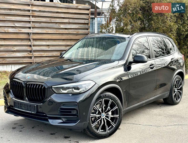 Внедорожник / Кроссовер BMW X5 2022 в Киеве