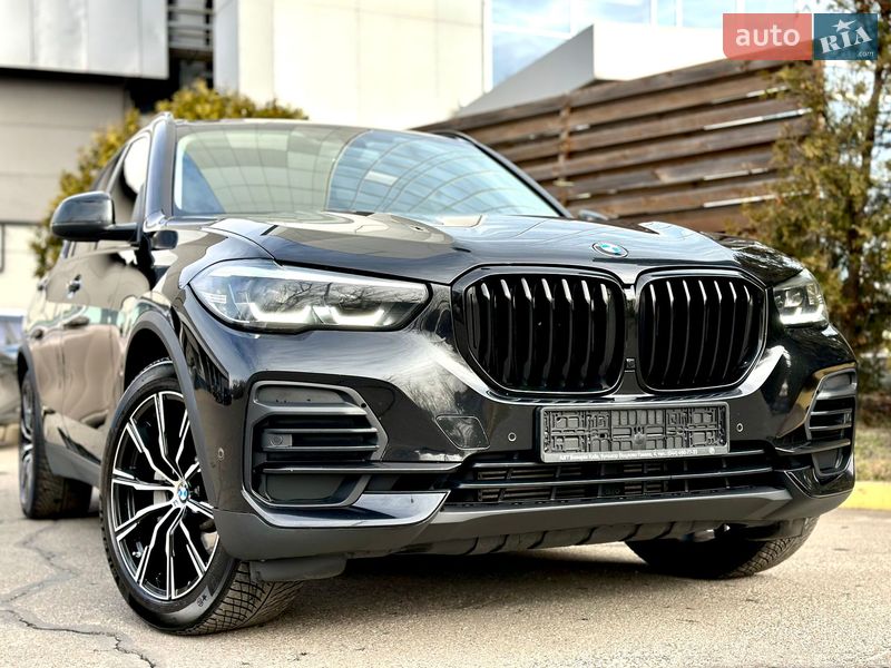Внедорожник / Кроссовер BMW X5 2022 в Киеве