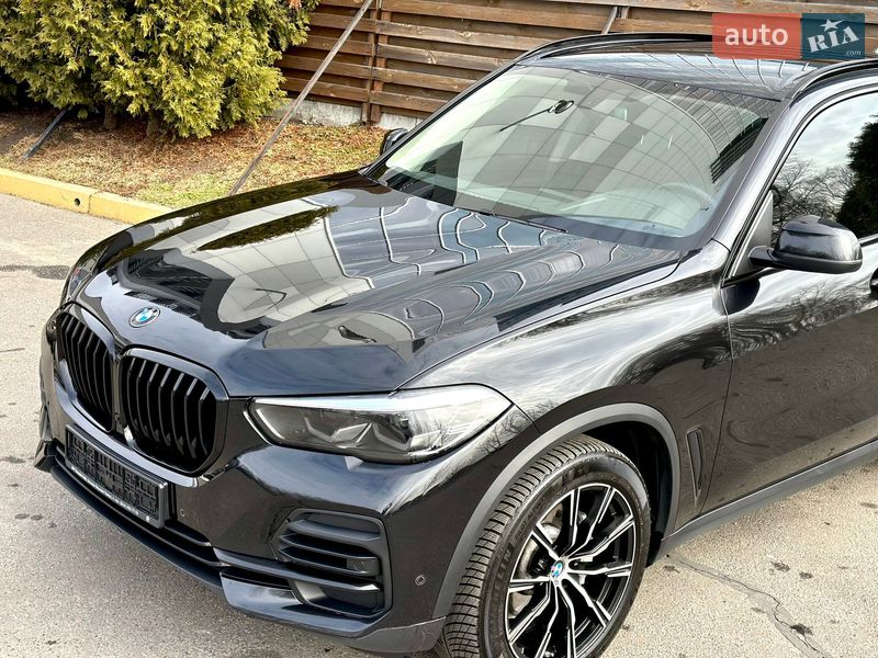 Внедорожник / Кроссовер BMW X5 2022 в Киеве