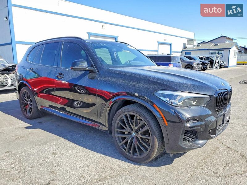 Внедорожник / Кроссовер BMW X5 2022 в Киеве
