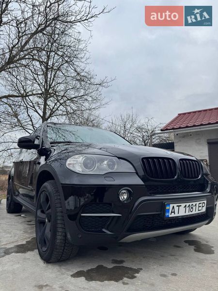Позашляховик / Кросовер BMW X5 2011 в Івано-Франківську
