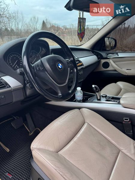 Позашляховик / Кросовер BMW X5 2011 в Івано-Франківську