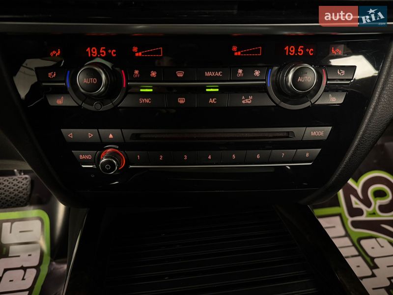 Позашляховик / Кросовер BMW X5 2015 в Києві