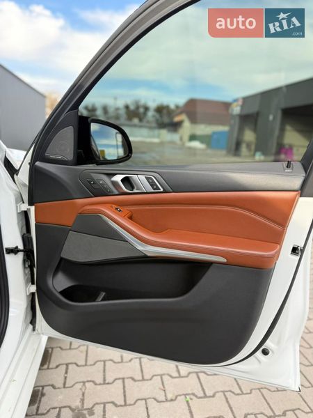 Внедорожник / Кроссовер BMW X5 2018 в Сокале