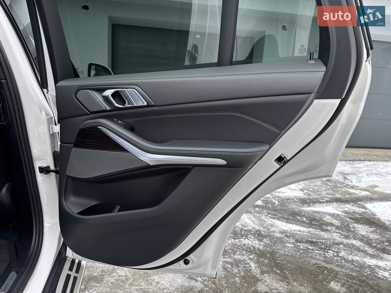 Внедорожник / Кроссовер BMW X5 2023 в Тернополе