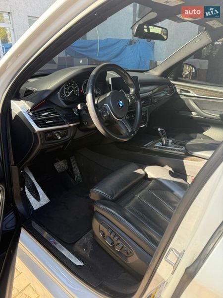 Позашляховик / Кросовер BMW X5 2016 в Чернівцях
