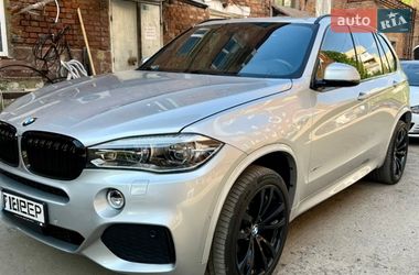 Позашляховик / Кросовер BMW X5 2016 в Чернівцях