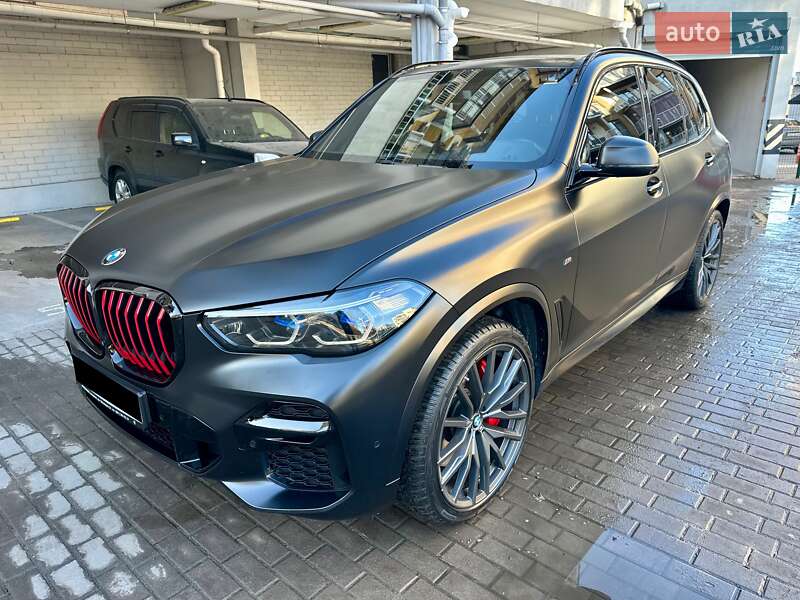 Внедорожник / Кроссовер BMW X5 2022 в Киеве