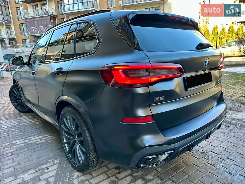 Внедорожник / Кроссовер BMW X5 2022 в Киеве