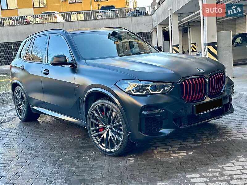 Внедорожник / Кроссовер BMW X5 2022 в Киеве