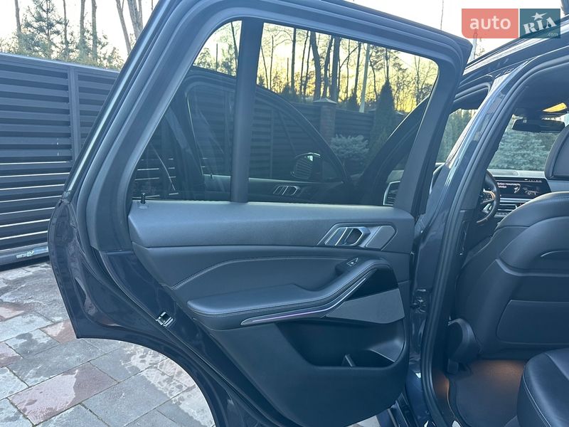 Внедорожник / Кроссовер BMW X5 2019 в Киеве