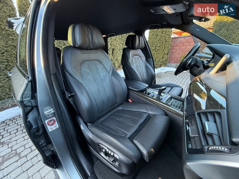 Внедорожник / Кроссовер BMW X5 2016 в Ровно
