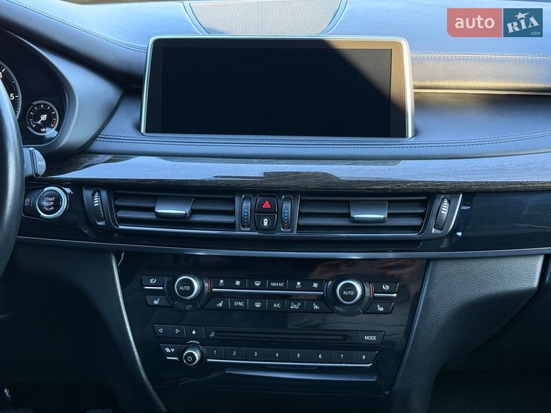 Внедорожник / Кроссовер BMW X5 2016 в Ровно