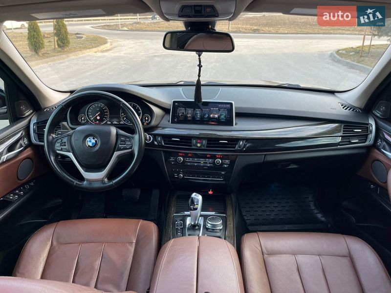 Позашляховик / Кросовер BMW X5 2016 в Львові