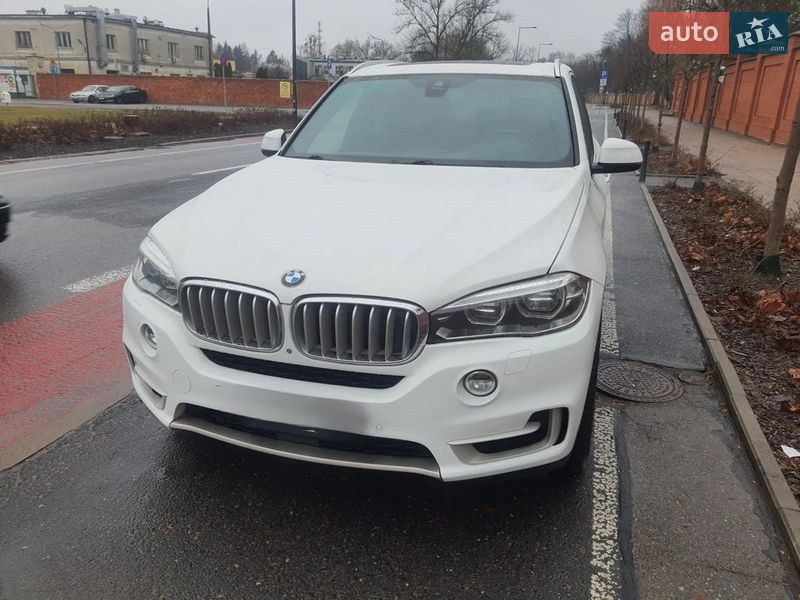 Позашляховик / Кросовер BMW X5 2016 в Львові