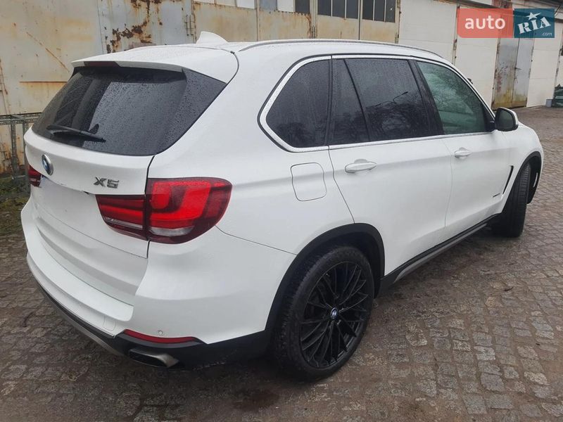 Позашляховик / Кросовер BMW X5 2016 в Львові