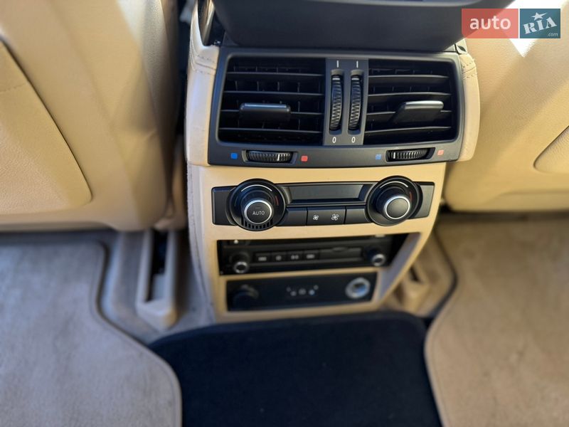 Внедорожник / Кроссовер BMW X5 2012 в Житомире