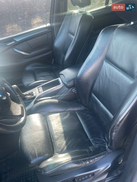 Внедорожник / Кроссовер BMW X5 2004 в Ровно