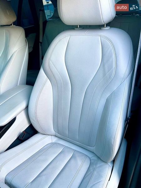 Внедорожник / Кроссовер BMW X5 2015 в Дубно