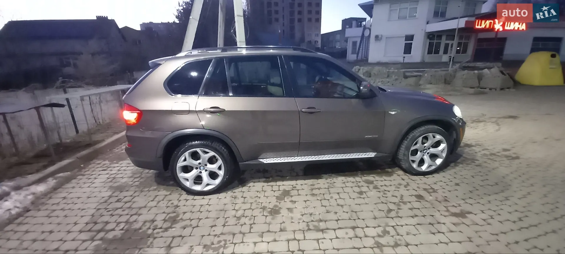 2010 BMW X5 - мініатюра 27
