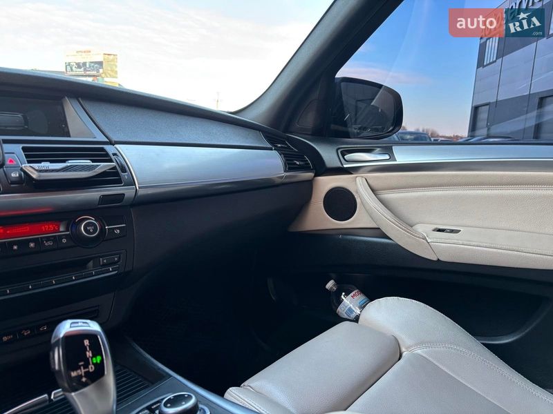 Позашляховик / Кросовер BMW X5 2012 в Львові