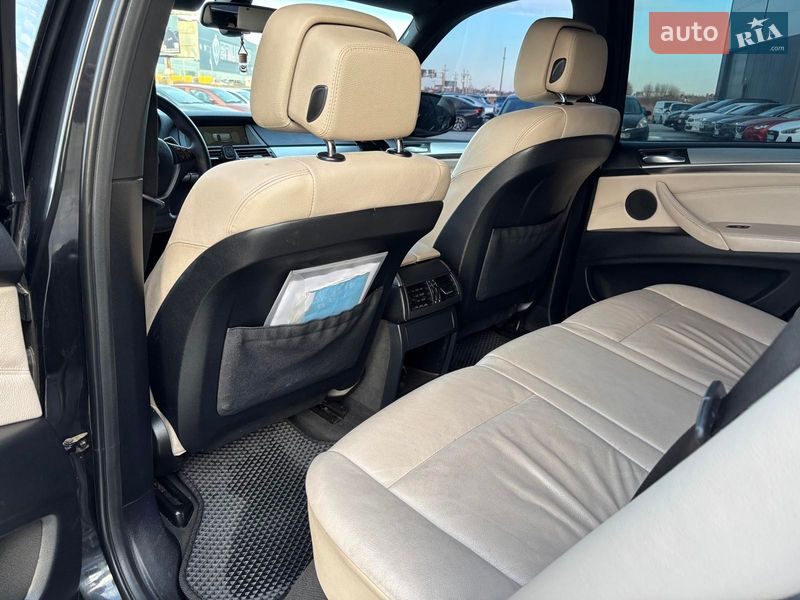 Позашляховик / Кросовер BMW X5 2012 в Львові