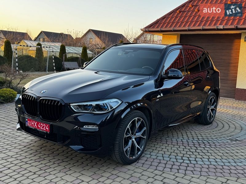 Внедорожник / Кроссовер BMW X5 2021 в Луцке