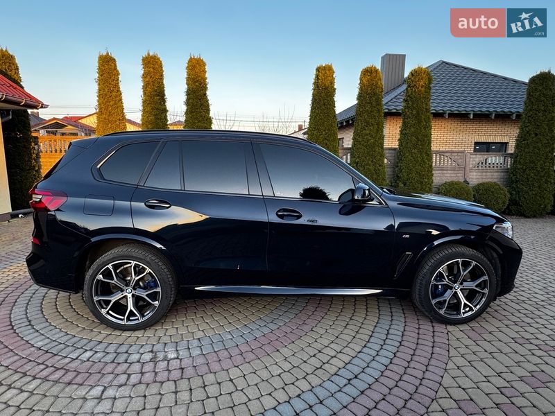 Внедорожник / Кроссовер BMW X5 2021 в Луцке