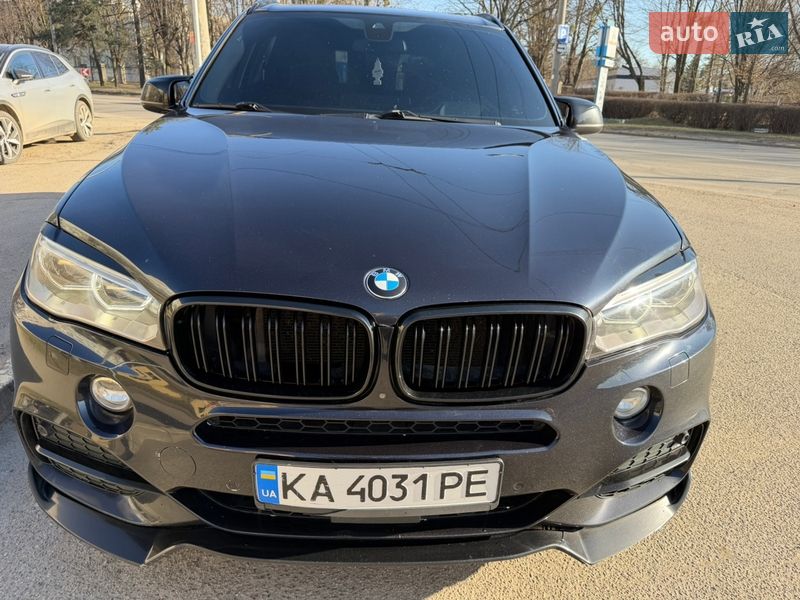 Позашляховик / Кросовер BMW X5 2013 в Чернівцях