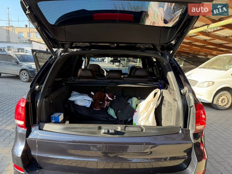 Позашляховик / Кросовер BMW X5 2013 в Чернівцях