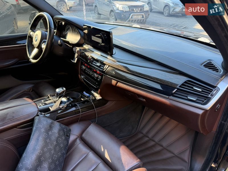 Позашляховик / Кросовер BMW X5 2013 в Чернівцях