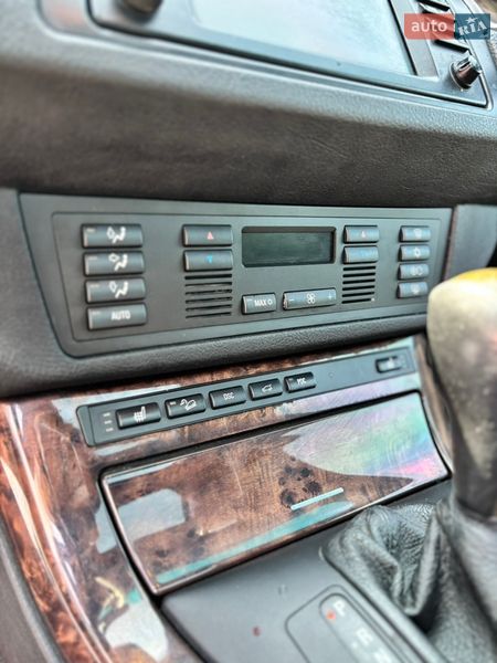 Внедорожник / Кроссовер BMW X5 2001 в Ивано-Франковске