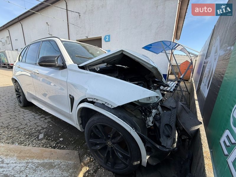 Внедорожник / Кроссовер BMW X5 2014 в Калуше