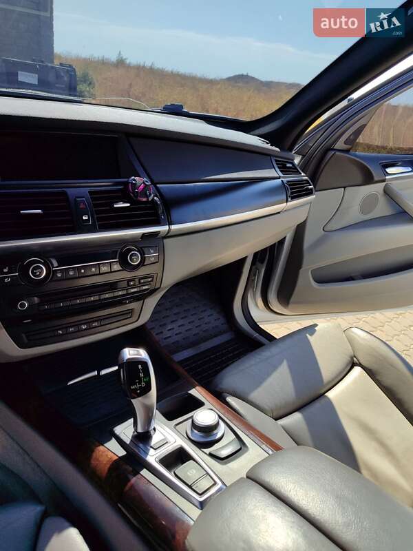 Внедорожник / Кроссовер BMW X5 2007 в Черноморске