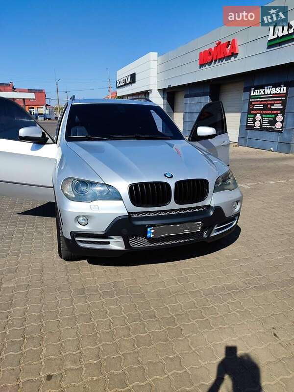 Внедорожник / Кроссовер BMW X5 2007 в Черноморске