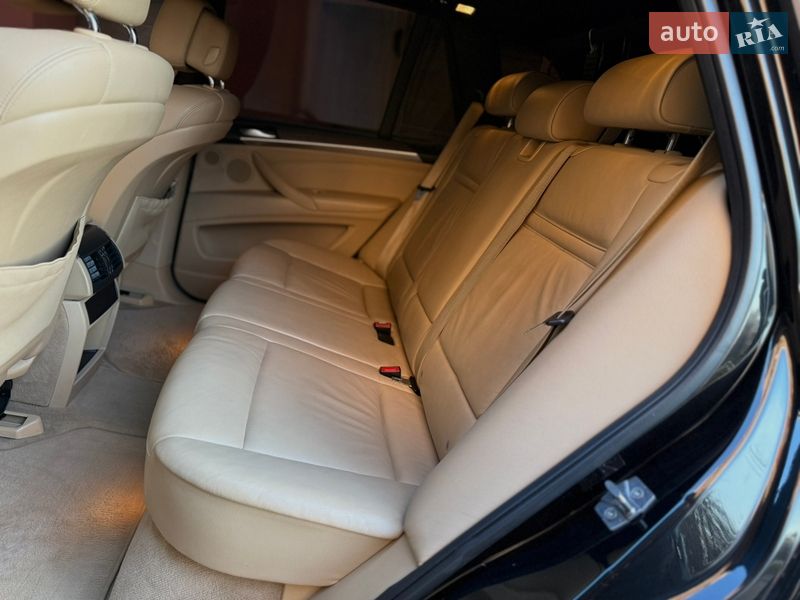 Внедорожник / Кроссовер BMW X5 2011 в Ивано-Франковске